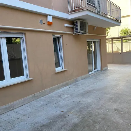 Domus Carola